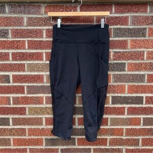 Lululemon Athletica Black Floral Lace Cut Out Scrunch Back Capri Leggings